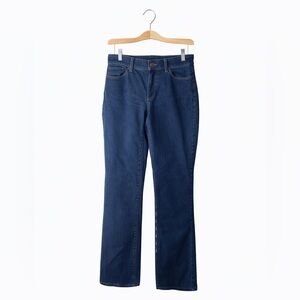 Ann Taylor Curvy Fit Dark Blue Jeans. Size 6. Excellent Condition Classic